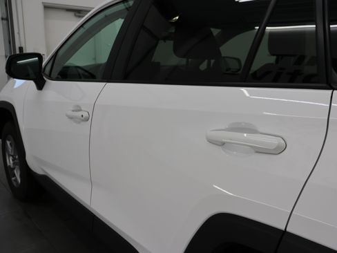 Used 2025 Toyota RAV4 LE AWD/4WD image 29
