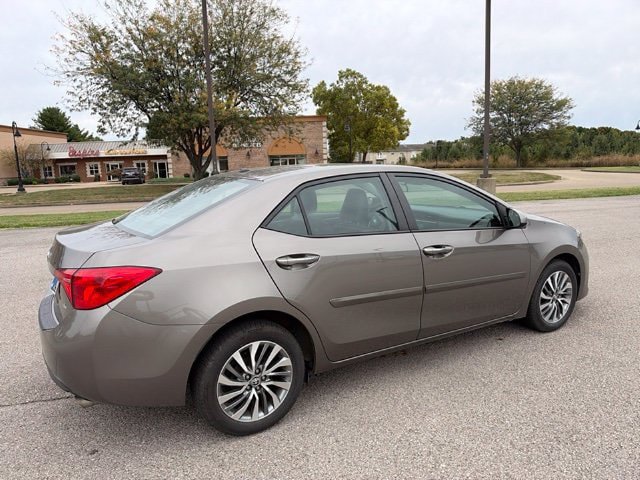 Used 2019 Toyota Corolla XLE w/ Body Protection Package FWD image 13