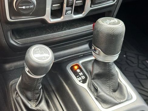 Used 2018 Jeep Wrangler Unlimited Sport S AWD/4WD image 18