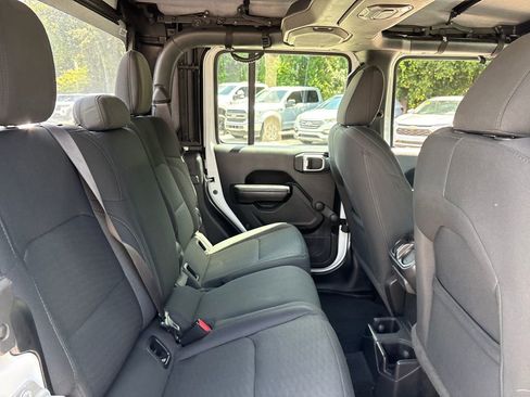 Used 2020 Jeep Gladiator Sport AWD/4WD image 29