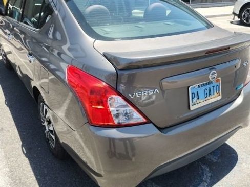 Used 2015 Nissan Versa SV FWD image 6
