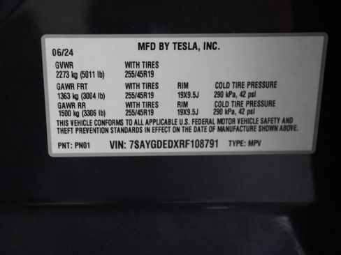 Used 2024 Tesla Model Y Long Range image 40