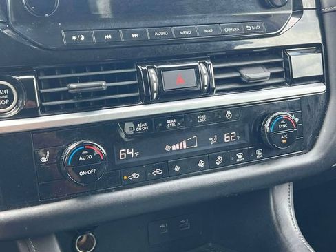 Certified 2022 Nissan Pathfinder SL AWD/4WD image 31