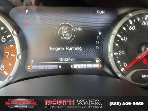 Used 2022 Jeep Renegade Latitude image 2