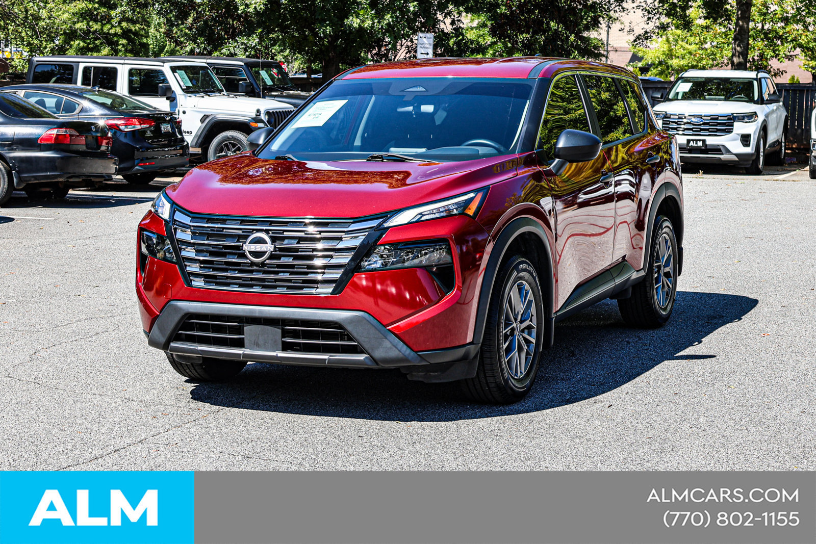 Used 2024 Nissan Rogue S FWD image 3