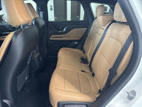Used 2023 Lincoln Corsair Reserve image 21