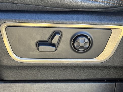 Used 2022 RAM 1500 Limited image 28