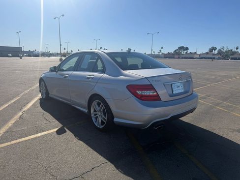 Used 2012 Mercedes-Benz C 250 Sedan image 4