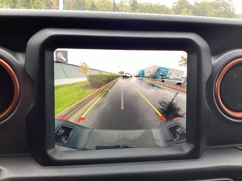 Used 2021 Jeep Gladiator Mojave image 18