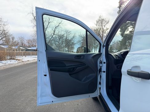 Used 2022 Ford Transit Connect XL image 10