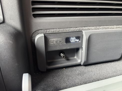 Used 2022 Rivian R1S Launch Edition AWD/4WD image 38