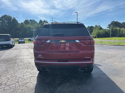 Used 2023 Chevrolet Traverse Premier w/ LPO, Floor Liner Package FWD image 4