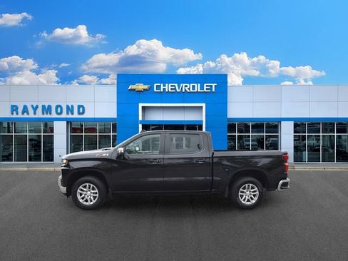Used 2022 Chevrolet Silverado 1500 LT AWD/4WD image 6