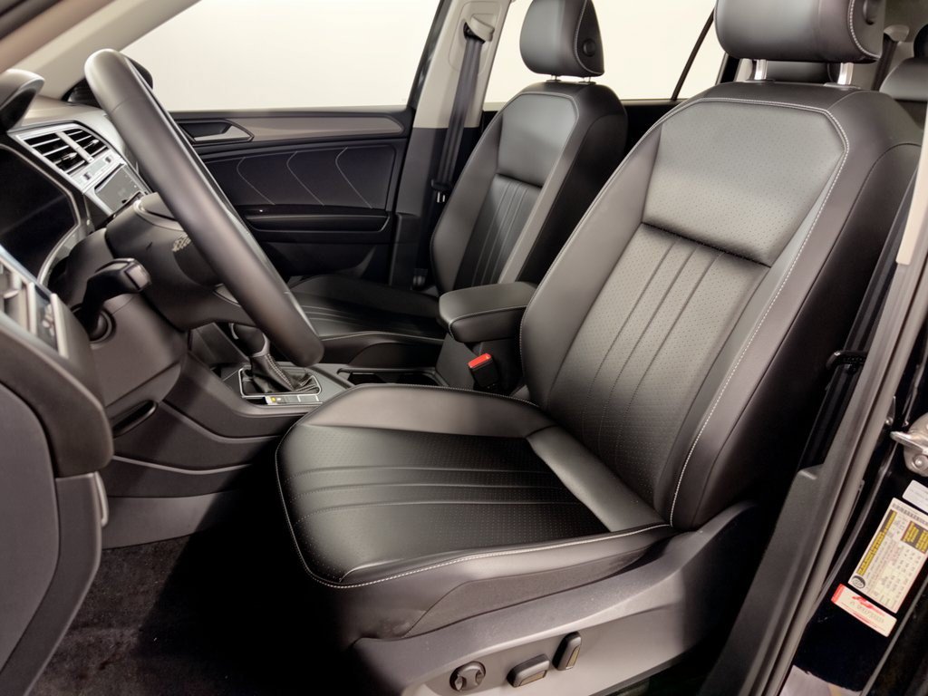 Used 2023 Volkswagen Tiguan SE FWD image 5