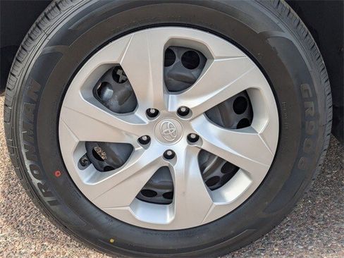 Used 2023 Toyota RAV4 LE image 10