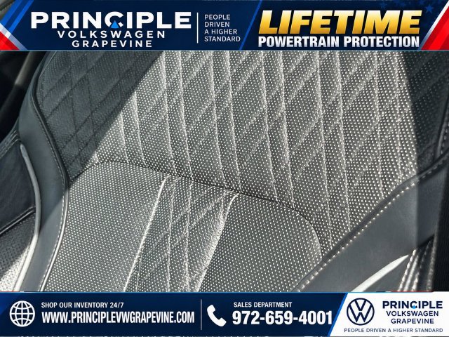 Used 2021 BMW 740i w/ Premium Package RWD image 14