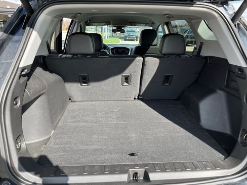 Used 2023 GMC Terrain SLT image 28