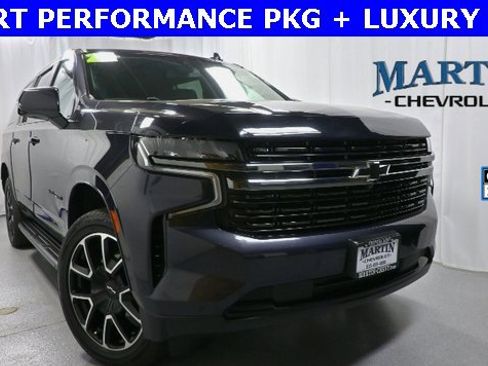 Certified 2022 Chevrolet Suburban RST w/ Sport Performance Package image 1
