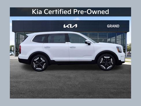 Certified 2024 Kia Telluride S w/ S Sunroof Package AWD/4WD image 1