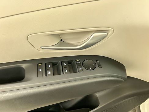 Used 2025 Hyundai Tucson SE image 11