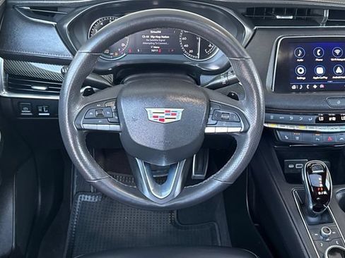 Used 2022 Cadillac XT4 Sport FWD image 16