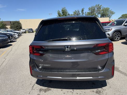 Certified 2025 Honda Odyssey EX-L image 6