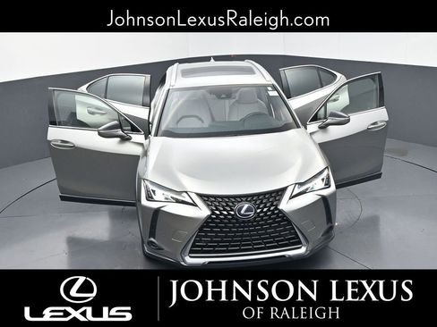 Used 2022 Lexus UX 250h w/ Accessory Package (Z1) image 33