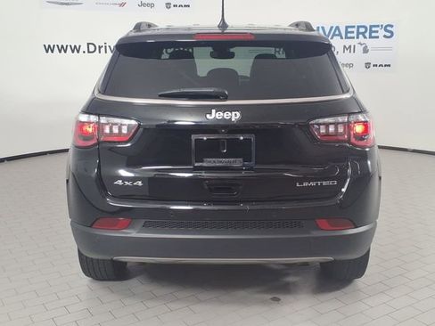 Used 2024 Jeep Compass Limited image 5