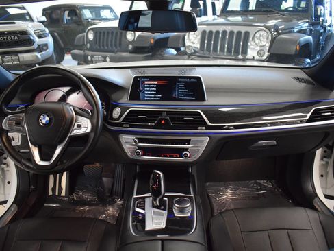 Used 2016 BMW 740i image 44