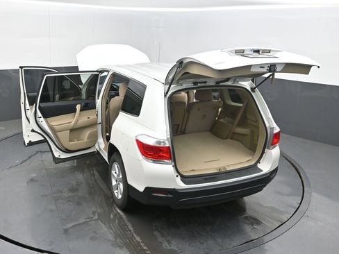 Used 2011 Toyota Highlander 2WD image 42