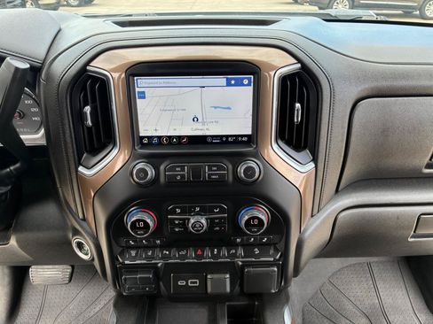Used 2022 Chevrolet Silverado 2500 High Country w/ Z71 Off-Road Package AWD/4WD image 22
