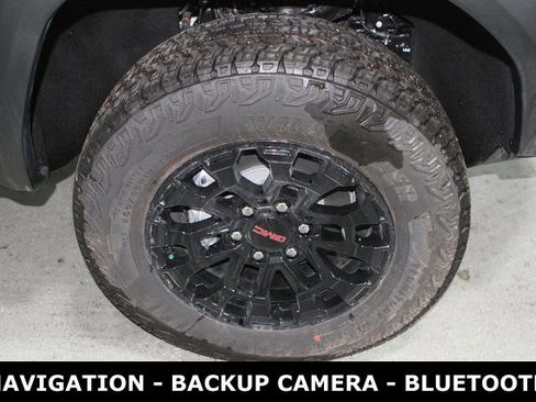 New 2026 GMC Canyon Elevation w/ Convenience Package image 6