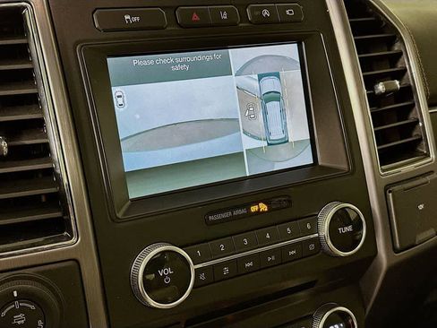 Certified 2018 Ford Expedition Platinum image 29