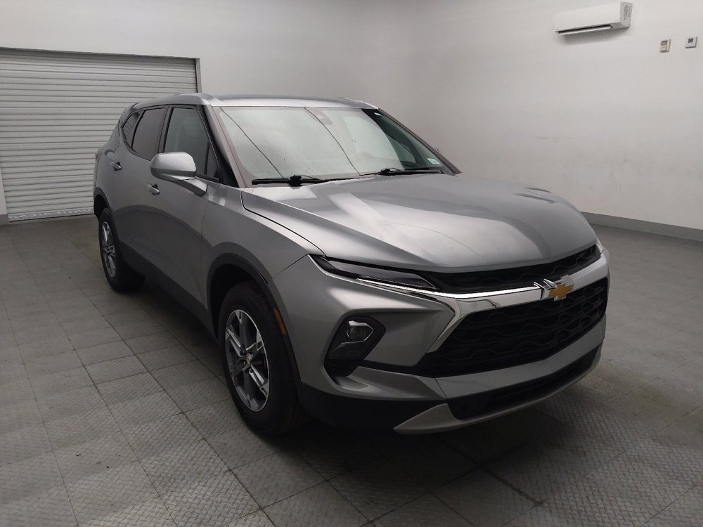 Used 2025 Chevrolet Blazer LT FWD image 13