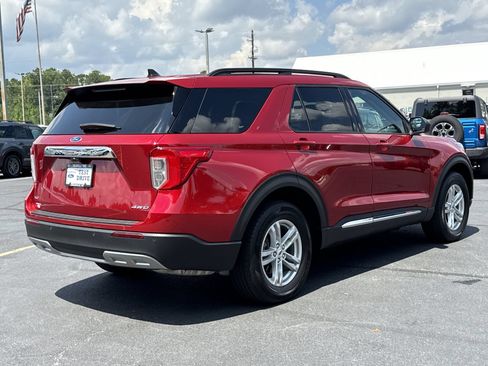 Certified 2024 Ford Explorer XLT w/ Equipment Group 202A AWD/4WD image 26