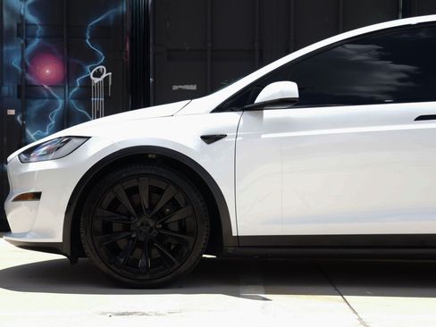 Used 2022 Tesla Model X AWD/4WD image 25