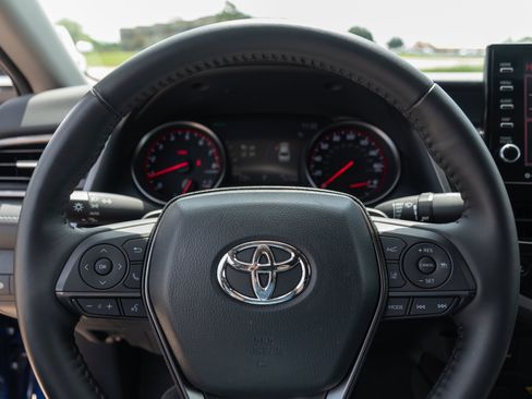 Used 2023 Toyota Camry XSE w/ Cold Weather Package FWD image 12