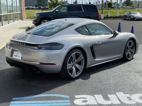 Used 2022 Porsche 718 Cayman GTS RWD image 9