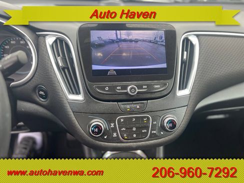 Used 2020 Chevrolet Malibu LT image 11