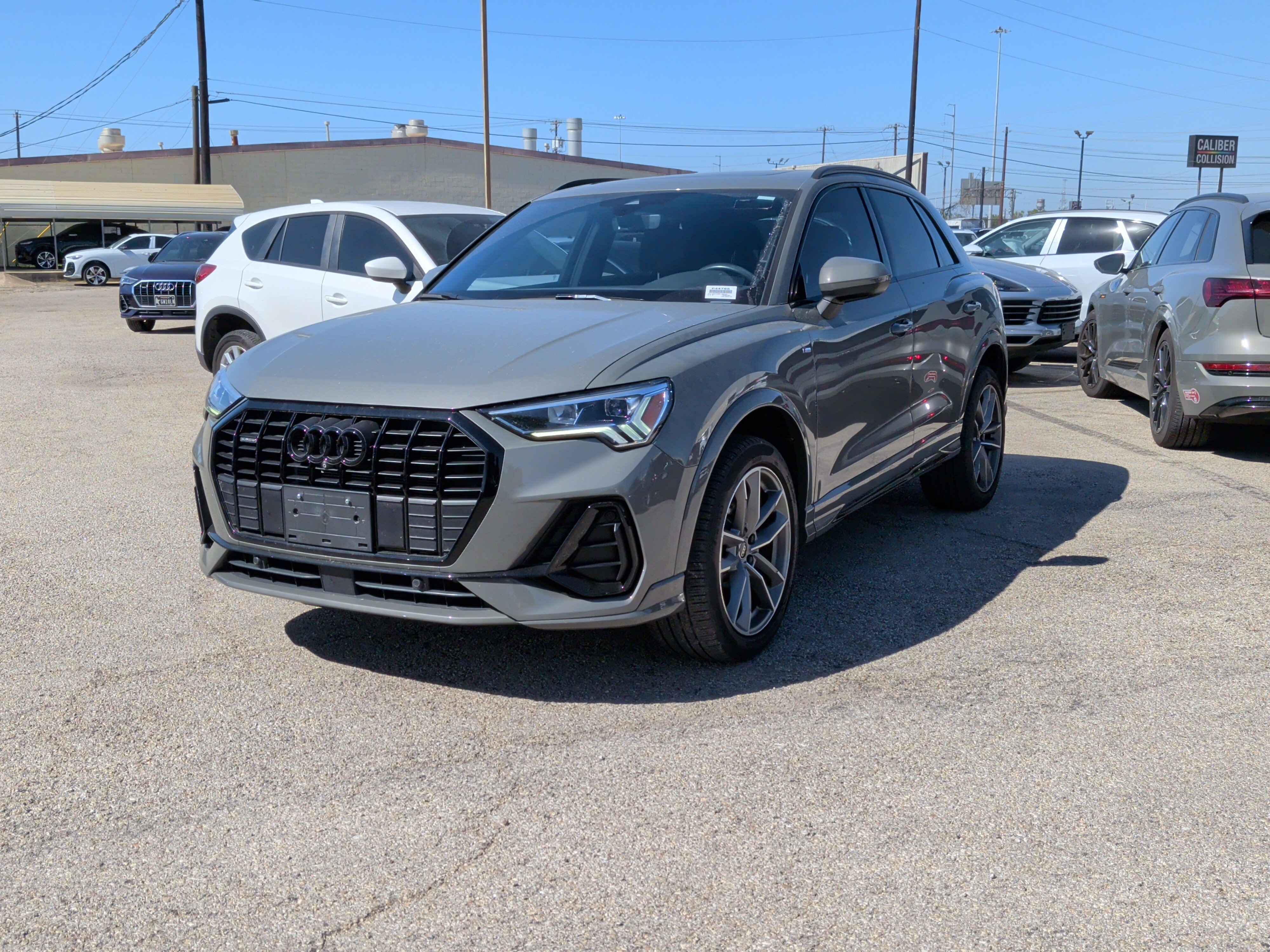 Used 2024 Audi Q3 2.0T Premium Plus w/ Premium Plus Package AWD/4WD image 5