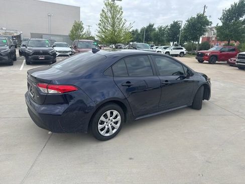 Used 2026 Toyota Corolla LE image 3