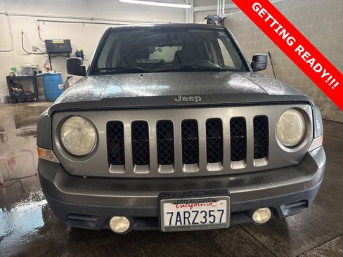 Used 2014 Jeep Patriot Sport w/ Power Value Group image 8