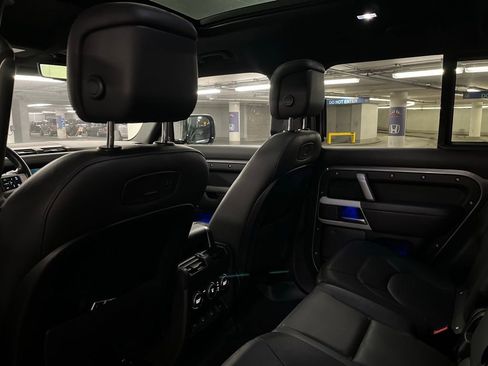 Used 2022 Land Rover Defender 110 X-Dynamic HSE image 21