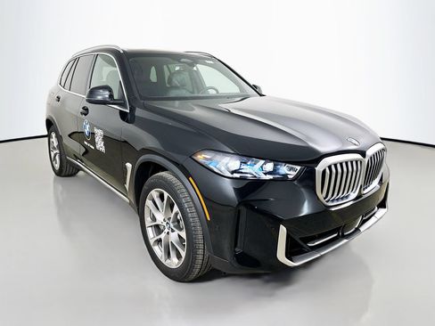 New 2026 BMW X5 xDrive40i w/ Climate Comfort Package AWD/4WD image 3