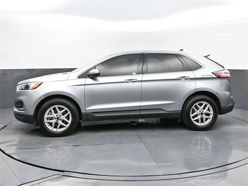 Used 2024 Ford Edge SEL image 2