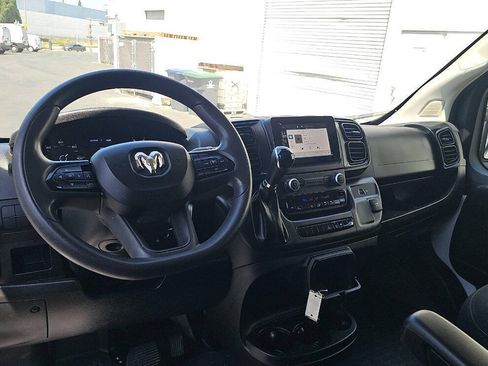 Used 2023 RAM ProMaster 3500 FWD image 12
