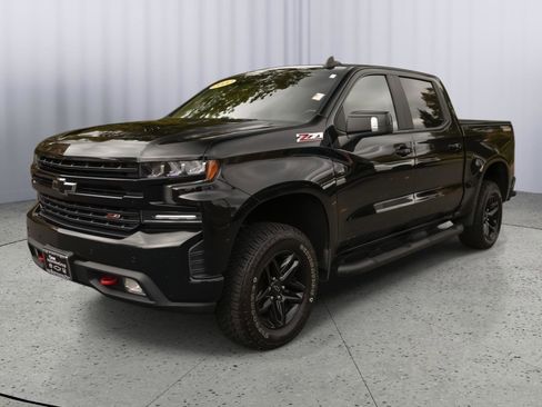 Used 2020 Chevrolet Silverado 1500 LT Trail Boss w/ Midnight Edition image 17
