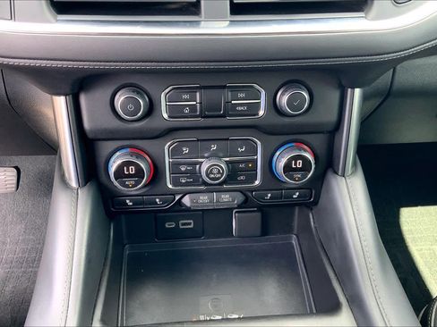 Used 2022 Chevrolet Tahoe Z71 image 33