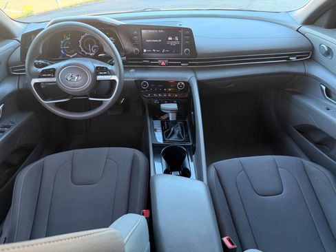 Used 2023 Hyundai Elantra Blue FWD image 28
