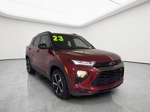 Used 2023 Chevrolet TrailBlazer RS AWD/4WD image 1